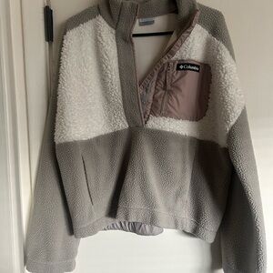 Columbia Gray and White Fleece Jacket